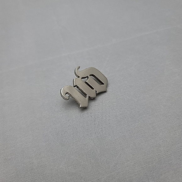 Urban Decay Logo Pin - Picture 3 of 6
